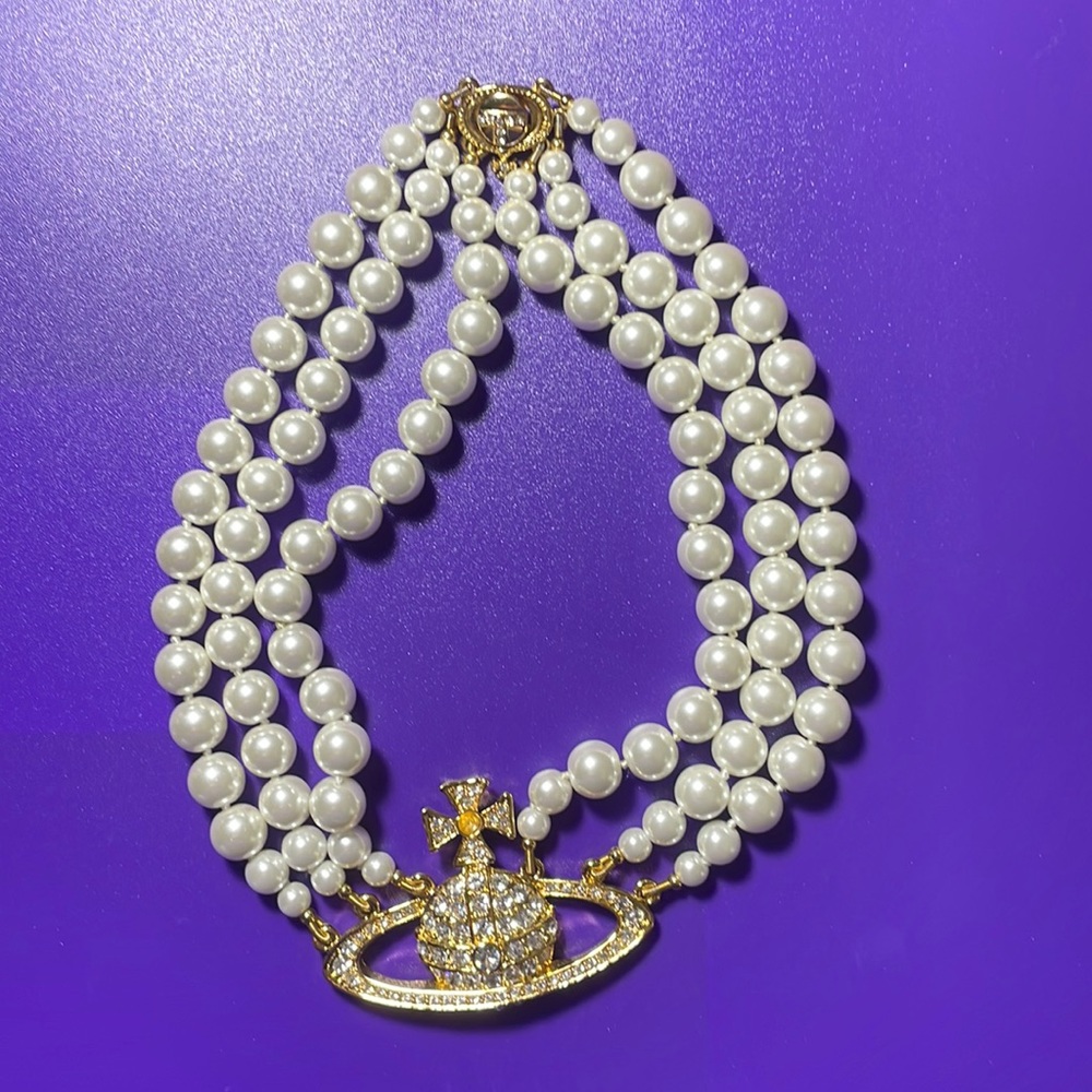 VIVIENNE WESTWOOD NECKLACE
